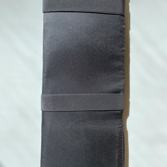 Lululemon grey insulated bottle sleeve - Picture 3 of 6